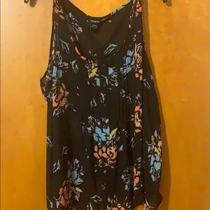 Sheer no sleeve with slit in the back